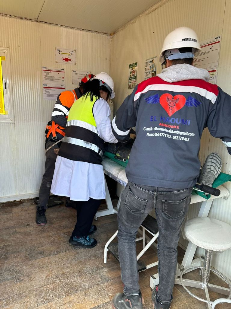 Équipe médicale EL HAOUMI ASSISTANCE en infirmerie